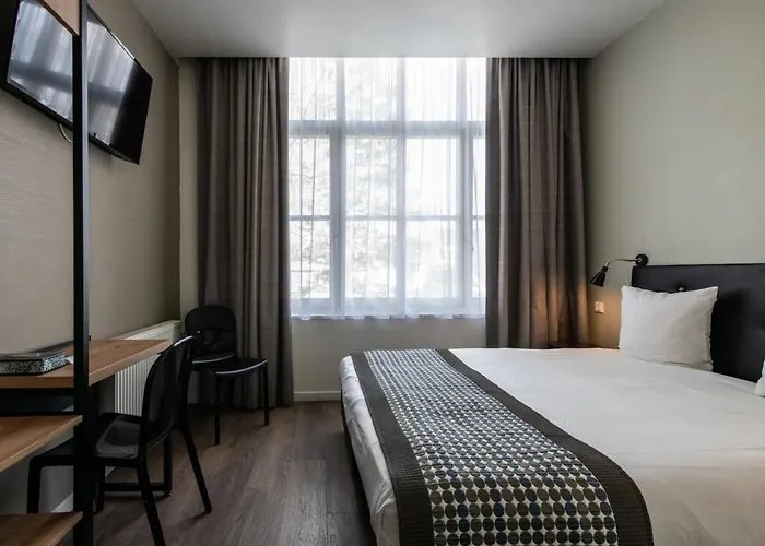 Acostar Hotel